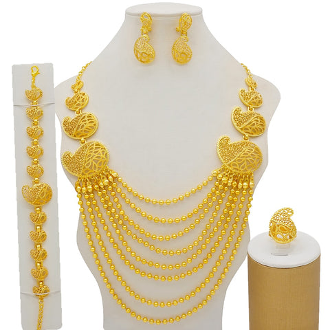 Extravagant Gold Necklace Set